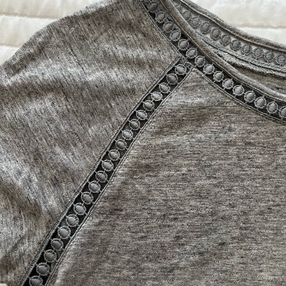 Banana Republic gray tee shirt - Picture 2 of 4